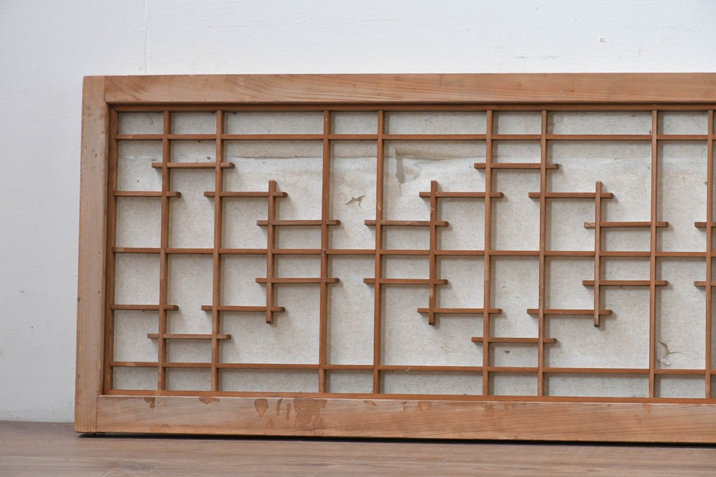 アンティーク建具　昭和初期から中期　幾何学的な桟の意匠が目を引く障子戸窓2枚セット　(R-086109)