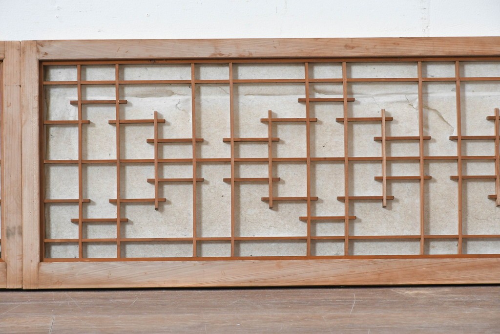 アンティーク建具　昭和初期から中期　幾何学的な桟の意匠が目を引く障子戸窓2枚セット　(R-086109)