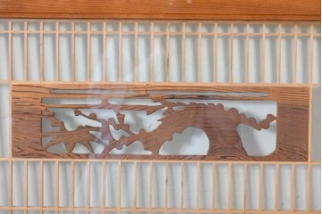 ヴィンテージ建具　昭和中期から後期　両面ガラス　彫刻と繊細な格子が調和した筬欄間2枚セット　(R-086111)