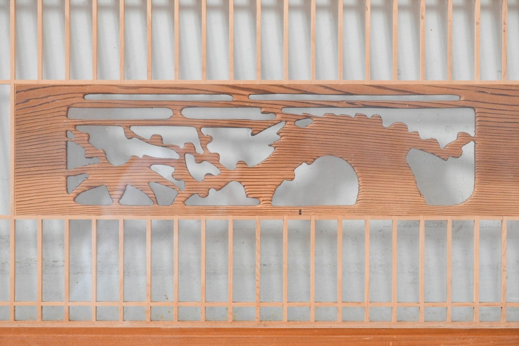 ヴィンテージ建具　昭和中期から後期　両面ガラス　彫刻と繊細な格子が調和した筬欄間2枚セット　(R-086111)