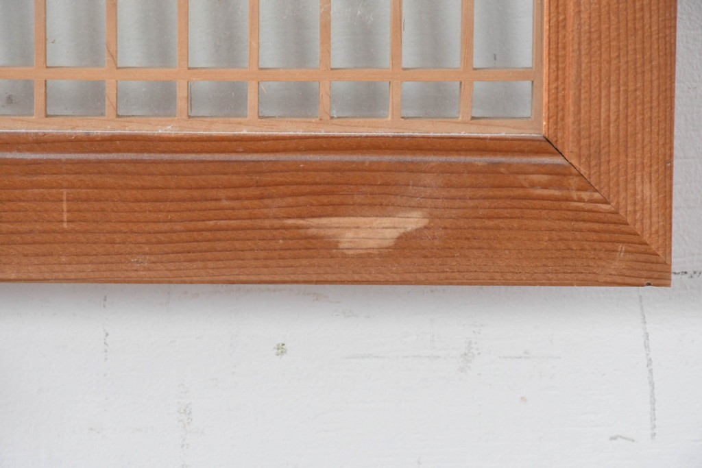 ヴィンテージ建具　昭和中期から後期　両面ガラス　彫刻と繊細な格子が調和した筬欄間2枚セット　(R-086111)