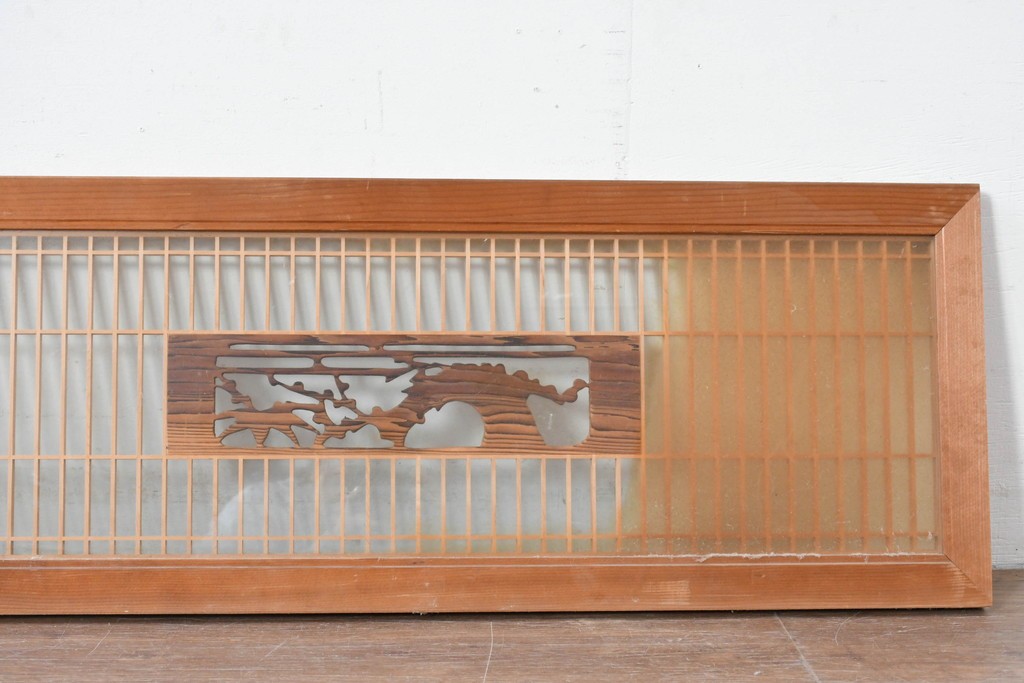 ヴィンテージ建具　昭和中期から後期　両面ガラス　彫刻と繊細な格子が調和した筬欄間2枚セット　(R-086112)