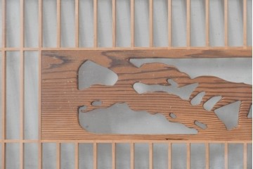 ヴィンテージ建具　昭和中期から後期　両面ガラス　彫刻と繊細な格子が調和した筬欄間2枚セット　(R-086112)