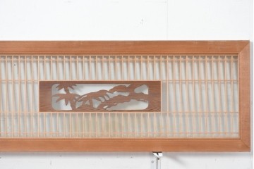 ヴィンテージ建具　昭和中期から後期　両面ガラス　彫刻と繊細な格子が調和した筬欄間2枚セット　(R-086112)