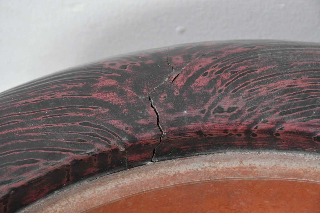 和製アンティーク　杉材　伝統技法「杢目出し漆塗り」(根来漆塗り)　手あぶり　際立った杢目と艶のある風合いが美しいくり抜き火鉢　(R-086113)