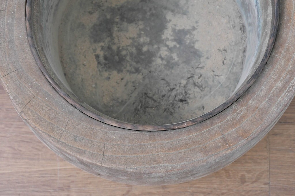 【簡易リペア限定品】　和製アンティーク　明治～大正　黒柿炉縁　桐材　丸いフォルムのくり抜き火鉢　(R-086114)