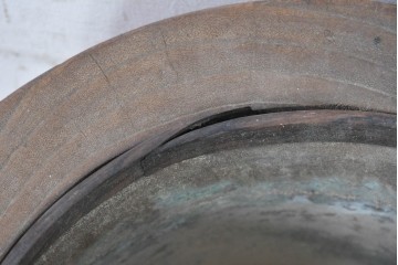 【簡易リペア限定品】　和製アンティーク　明治～大正　黒柿炉縁　桐材　丸いフォルムのくり抜き火鉢　(R-086114)