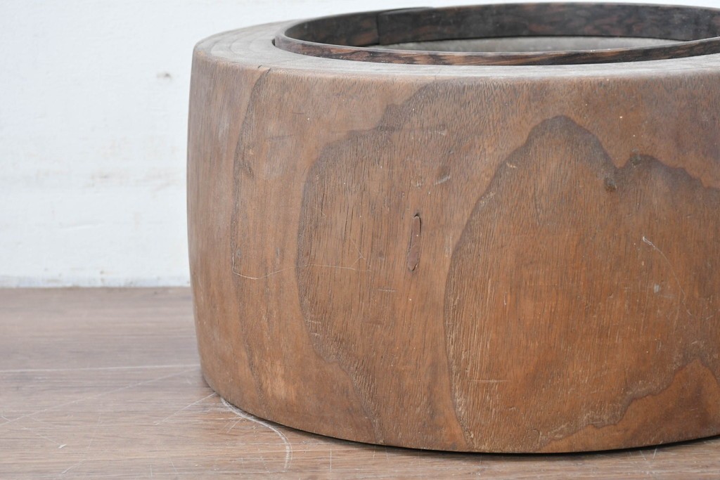 【簡易リペア限定品】　和製アンティーク　明治～大正　黒柿炉縁　桐材　丸いフォルムのくり抜き火鉢　(R-086114)