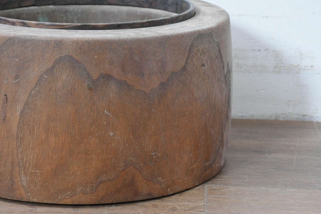 【簡易リペア限定品】　和製アンティーク　明治～大正　黒柿炉縁　桐材　丸いフォルムのくり抜き火鉢　(R-086114)