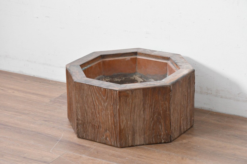 【簡易リペア限定品】　和製アンティーク　明治～大正　口縁黒柿・本体浮造り　表情豊かな木目が味わい深い八角木製火鉢　(R-086115)