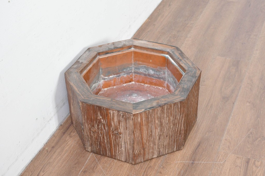 【簡易リペア限定品】　和製アンティーク　明治～大正　口縁黒柿・本体浮造り　表情豊かな木目が味わい深い八角木製火鉢　(R-086115)