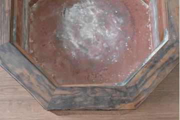 【簡易リペア限定品】　和製アンティーク　明治～大正　口縁黒柿・本体浮造り　表情豊かな木目が味わい深い八角木製火鉢　(R-086115)