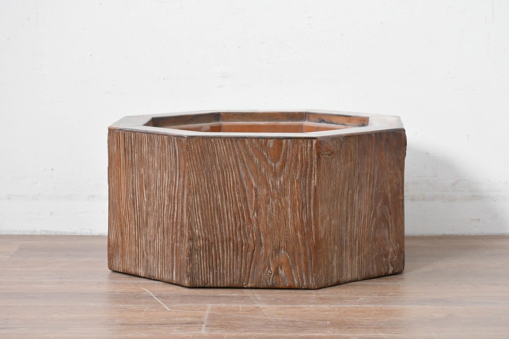 【簡易リペア限定品】　和製アンティーク　明治～大正　口縁黒柿・本体浮造り　表情豊かな木目が味わい深い八角木製火鉢　(R-086115)