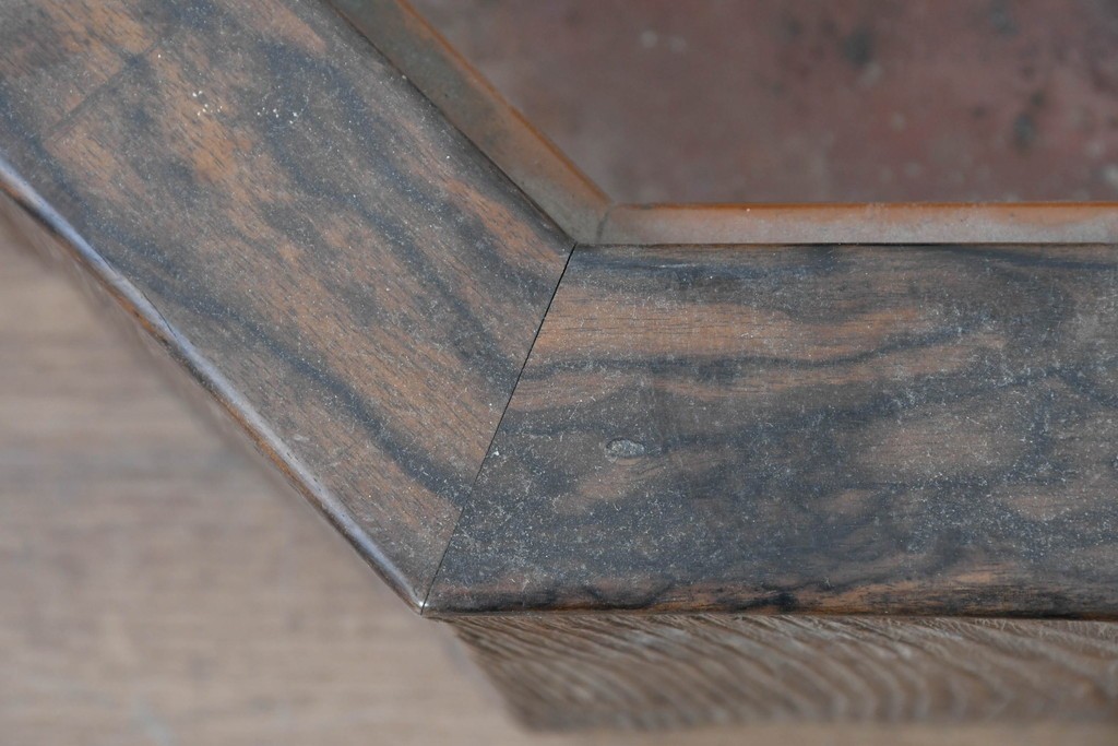 【簡易リペア限定品】　和製アンティーク　明治～大正　口縁黒柿・本体浮造り　表情豊かな木目が味わい深い八角木製火鉢　(R-086115)