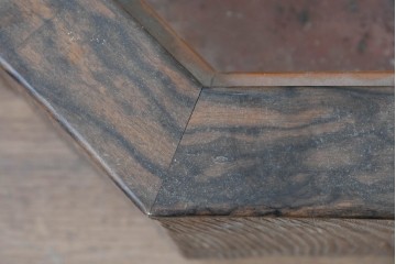 【簡易リペア限定品】　和製アンティーク　明治～大正　口縁黒柿・本体浮造り　表情豊かな木目が味わい深い八角木製火鉢　(R-086115)