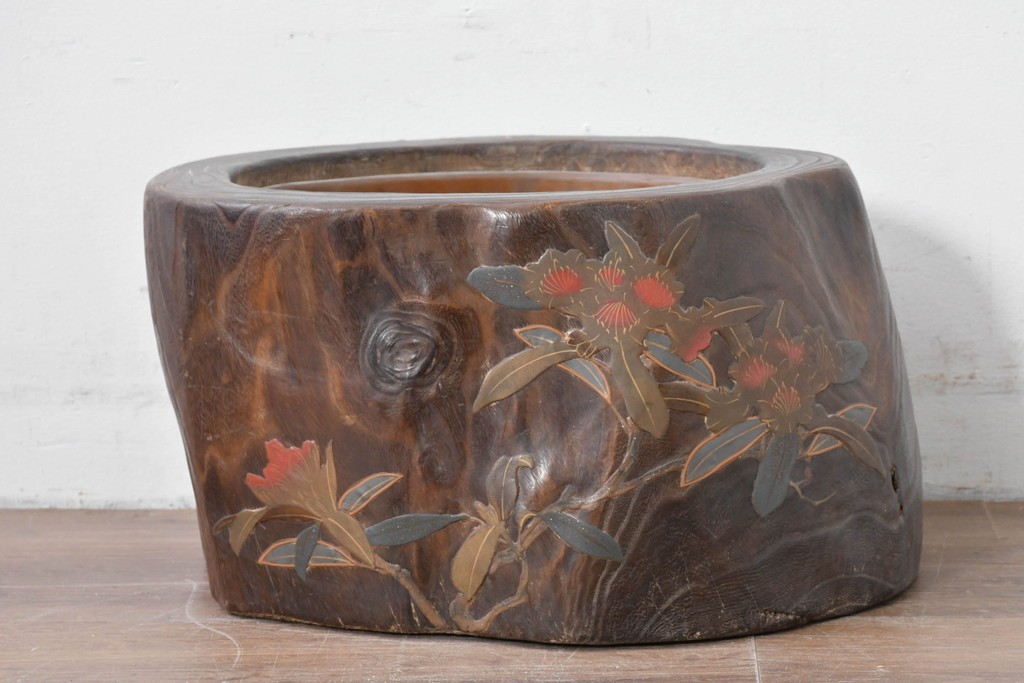 和製アンティーク　明治～大正　桐材　草花の蒔絵がアクセントのくり抜き火鉢　(R-086116)