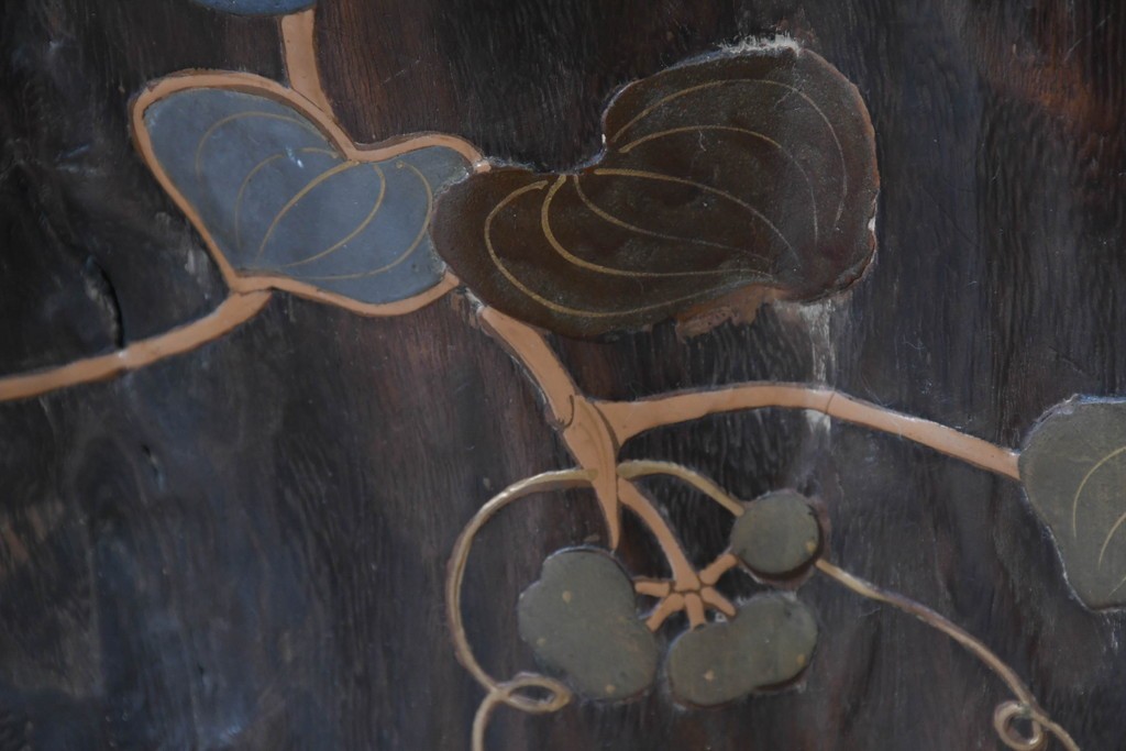 和製アンティーク　明治～大正　桐材　草花の蒔絵がアクセントのくり抜き火鉢　(R-086116)