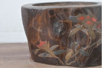 和製アンティーク　明治～大正　桐材　草花の蒔絵がアクセントのくり抜き火鉢　(R-086116)