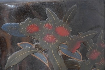 和製アンティーク　明治～大正　桐材　草花の蒔絵がアクセントのくり抜き火鉢　(R-086116)