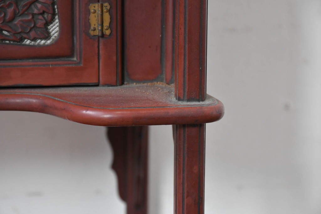 和製アンティーク　明治大正期　茶道具　牡丹の彫刻が施された朱塗りの袋棚　(R-086118)