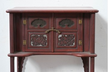 和製アンティーク　明治大正期　茶道具　牡丹の彫刻が施された朱塗りの袋棚　(R-086118)