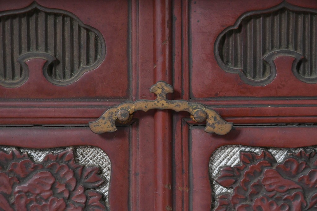 和製アンティーク　明治大正期　茶道具　牡丹の彫刻が施された朱塗りの袋棚　(R-086118)