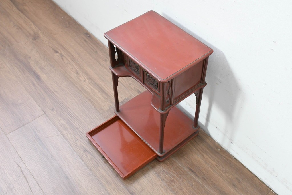 和製アンティーク　明治大正期　茶道具　牡丹の彫刻が施された朱塗りの袋棚　(R-086118)