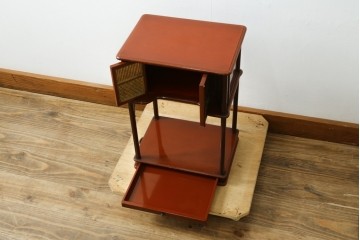 和製アンティーク　明治大正期　茶道具　牡丹の彫刻が施された朱塗りの袋棚　(R-086118)