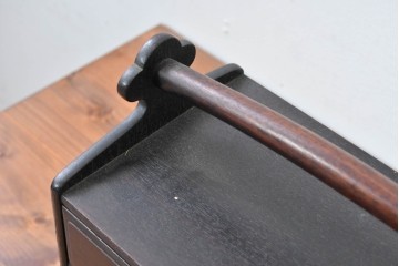 和製アンティーク　落ち着いた色合いですっきりとした印象の無精箱　(R-086119)