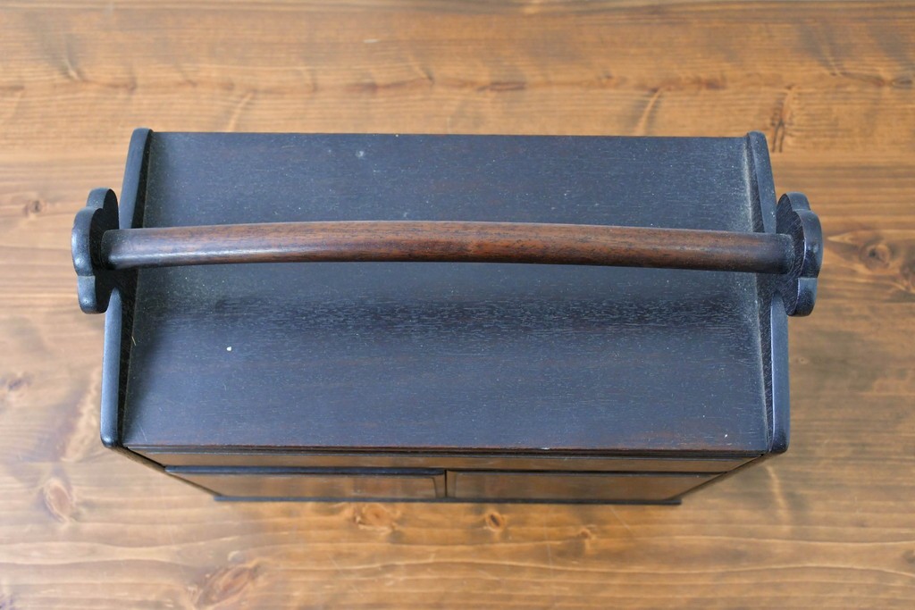 和製アンティーク　落ち着いた色合いですっきりとした印象の無精箱　(R-086119)