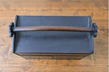 和製アンティーク　落ち着いた色合いですっきりとした印象の無精箱　(R-086119)