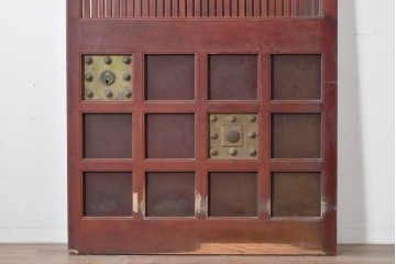 アンティーク建具　大正から昭和初期　総欅(ケヤキ)材　北陸産　重厚な金具と升目意匠の格子蔵戸1枚　(R-086120)