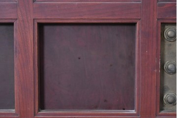 アンティーク建具　大正から昭和初期　総欅(ケヤキ)材　北陸産　重厚な金具と升目意匠の格子蔵戸1枚　(R-086120)