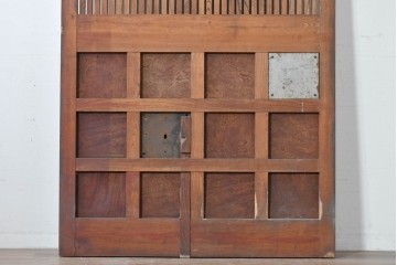 アンティーク建具　大正から昭和初期　総欅(ケヤキ)材　北陸産　重厚な金具と升目意匠の格子蔵戸1枚　(R-086120)