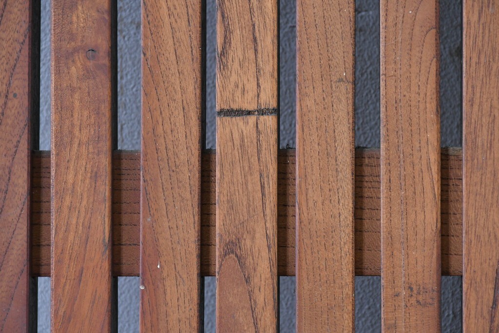 アンティーク建具　大正から昭和初期　総欅(ケヤキ)材　北陸産　重厚な金具と升目意匠の格子蔵戸1枚　(R-086120)