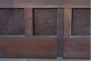 アンティーク建具　大正から昭和初期　総欅(ケヤキ)材　北陸産　重厚な金具と升目意匠の格子蔵戸1枚　(R-086120)