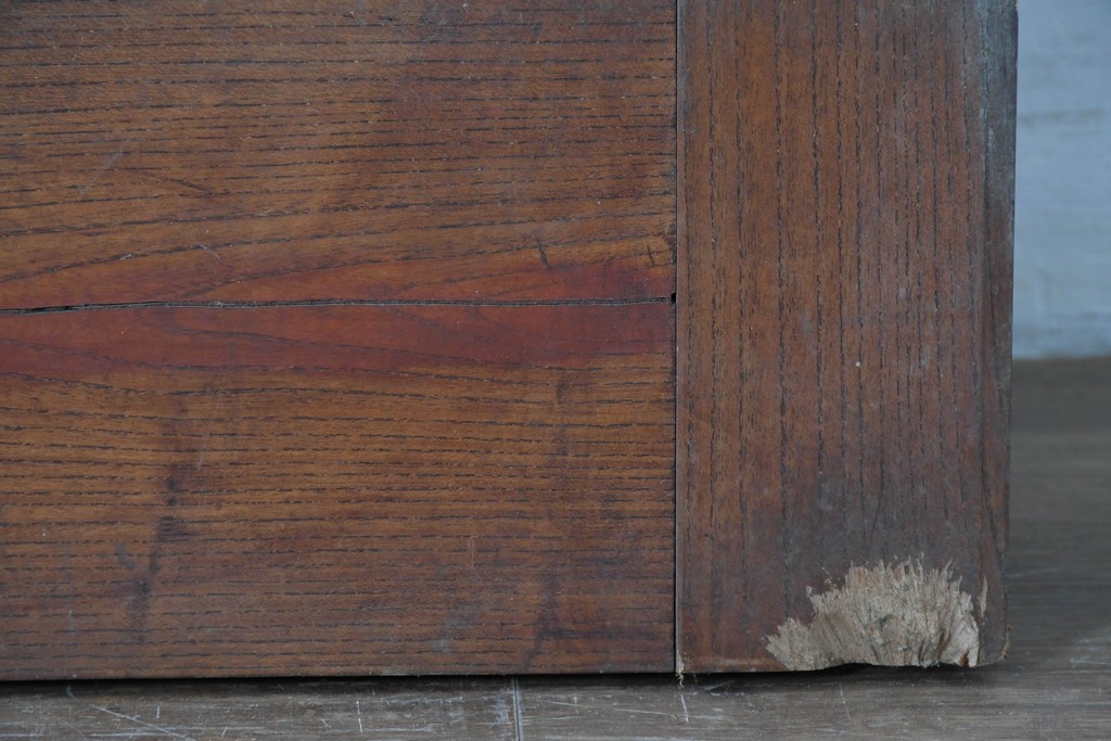 アンティーク建具　大正から昭和初期　総欅(ケヤキ)材　北陸産　重厚な金具と升目意匠の格子蔵戸1枚　(R-086120)