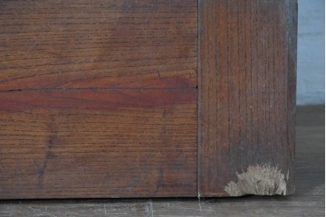 アンティーク建具　大正から昭和初期　総欅(ケヤキ)材　北陸産　重厚な金具と升目意匠の格子蔵戸1枚　(R-086120)