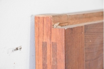 アンティーク建具　大正から昭和初期　総欅(ケヤキ)材　北陸産　重厚な金具と升目意匠の格子蔵戸1枚　(R-086120)