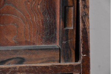 和製アンティーク　欅(ケヤキ)材・黒柿材　立派な杢目と重厚な丸金具が味わい深い小箪笥　(R-086122)