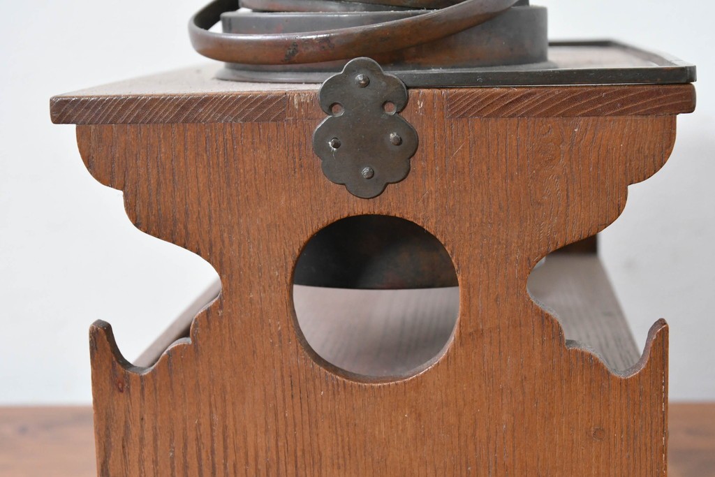 和製アンティーク　明治大正期　欅(ケヤキ)材　銅製の火入れと灰吹を備えた煙草盆　(R-086124)