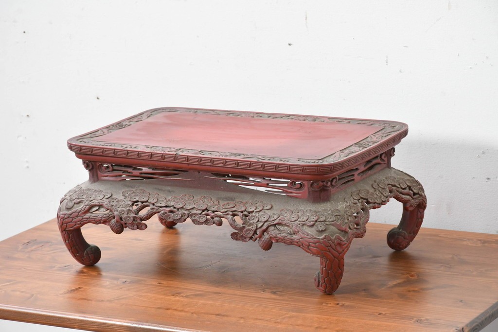 和製アンティーク　明治大正期　経済産業大臣指定伝統的工芸品　村上木彫堆朱　龍・松・富士山が彫り込まれた朱塗りの花台　(R-086125)