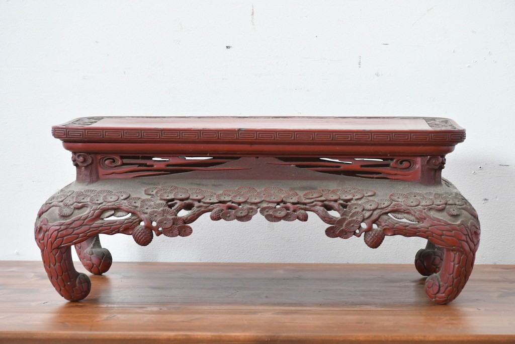 和製アンティーク　明治大正期　経済産業大臣指定伝統的工芸品　村上木彫堆朱　龍・松・富士山が彫り込まれた朱塗りの花台　(R-086125)