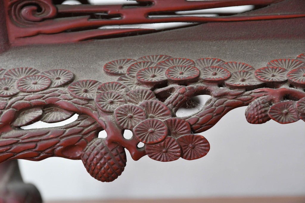 和製アンティーク　明治大正期　経済産業大臣指定伝統的工芸品　村上木彫堆朱　龍・松・富士山が彫り込まれた朱塗りの花台　(R-086125)