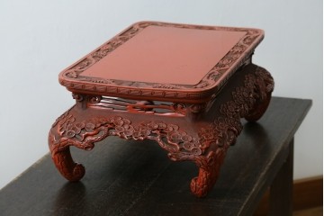 和製アンティーク　明治大正期　経済産業大臣指定伝統的工芸品　村上木彫堆朱　龍・松・富士山が彫り込まれた朱塗りの花台　(R-086125)