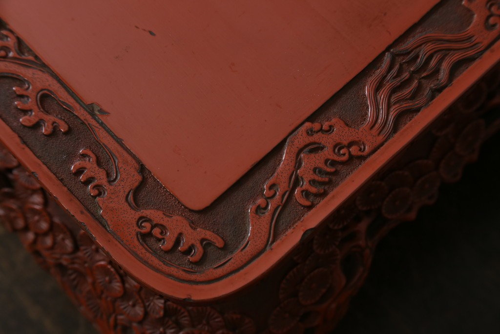 和製アンティーク　明治大正期　経済産業大臣指定伝統的工芸品　村上木彫堆朱　龍・松・富士山が彫り込まれた朱塗りの花台　(R-086125)