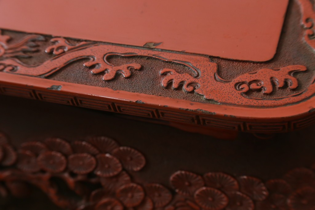 和製アンティーク　明治大正期　経済産業大臣指定伝統的工芸品　村上木彫堆朱　龍・松・富士山が彫り込まれた朱塗りの花台　(R-086125)