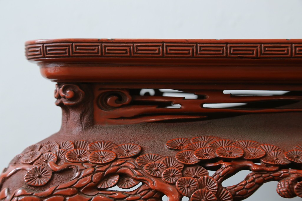 和製アンティーク　明治大正期　経済産業大臣指定伝統的工芸品　村上木彫堆朱　龍・松・富士山が彫り込まれた朱塗りの花台　(R-086125)