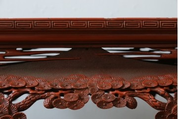 和製アンティーク　明治大正期　経済産業大臣指定伝統的工芸品　村上木彫堆朱　龍・松・富士山が彫り込まれた朱塗りの花台　(R-086125)