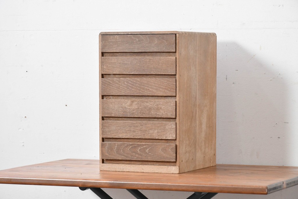 和製ヴィンテージ　ナラ材　古い木味が魅力の6杯小引き出し　(R-086126)